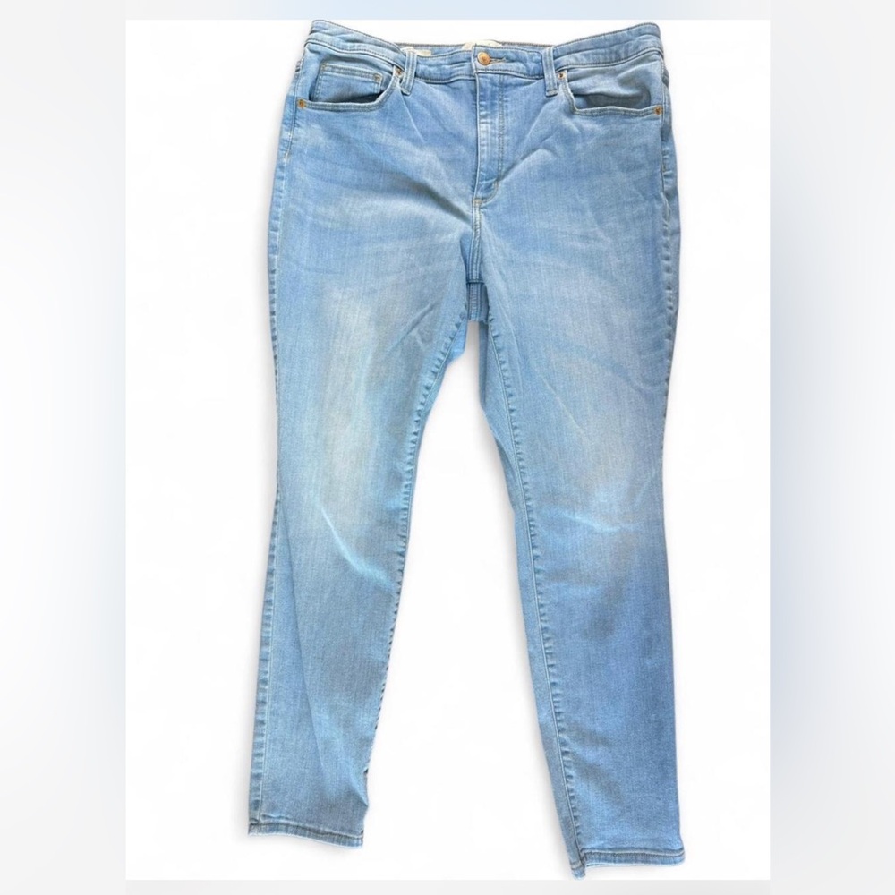 Targets Universal Thread high rise light blue skinny jeans Women’s Size 16 /33 R
